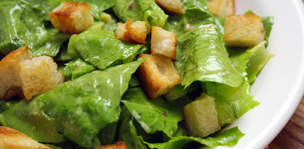 Salada Caesar